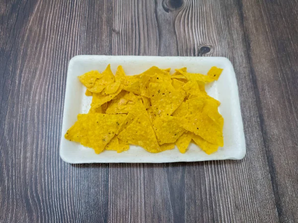 Chips Crujientes Hechos Maíz Otros Ingredientes Con Sabor Salado —  Fotos de Stock