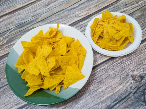 Knusprige Chips Aus Mais Und Anderen Zutaten Mit Würzigem Geschmack — Stockfoto