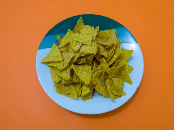 Knusprige Chips Aus Mais Und Anderen Zutaten Mit Würzigem Geschmack — Stockfoto