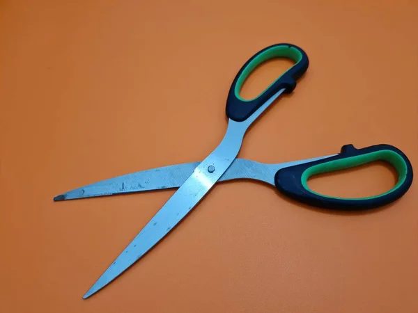 Ножницы Зелеными Ручками Полезные Резки Бумаги Других Материалов — стоковое фото