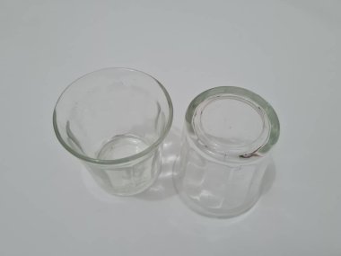 İçki bardakları genellikle içki konukları ya da diğer etkinlikler için kullanılır.