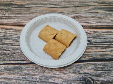 Lezzetli, çıtır çıtır çikolatalı kuru turta.