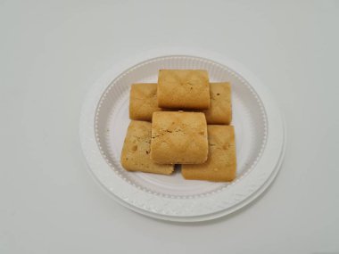 Lezzetli, çıtır çıtır çikolatalı kuru turta.