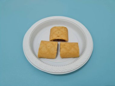 Lezzetli, çıtır çıtır çikolatalı kuru turta.