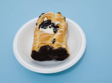 Sıvı beyaz şeker ve çikolata aromalı beyaz ekmek