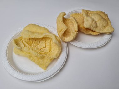 Brown crackers with a savory taste made from flour and other ingredients