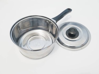 Pan beyaz arka planda izole edildi. Bir tavanın yakın plan görüntüsü.