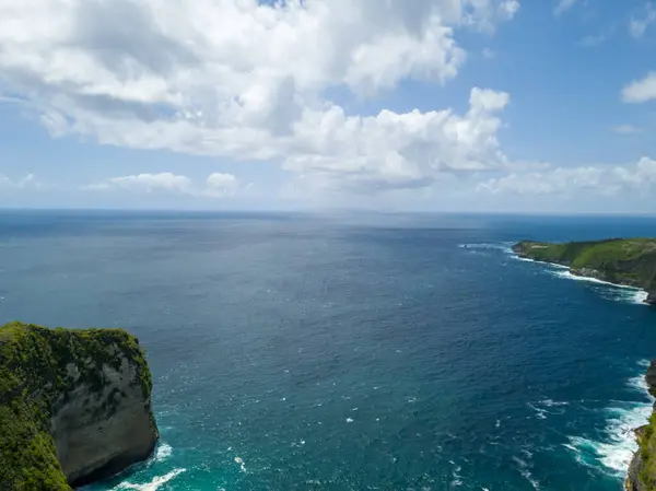 stock image Natural views of the sea and hills on Nusa Penida, Bali, to be precise, Kelingking Beach