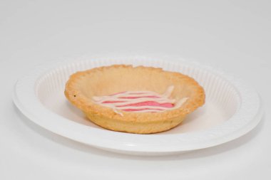 Endonezya 'dan gelen bir pazar atıştırmasına çeşitli aromalı süt turtası denir.