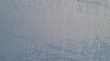 Mavi ve beyaz soyut arkaplan kombinasyonlu hareket efekti videosu