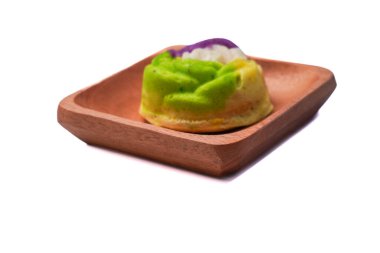 Gül süngeri denen tipik bir Endonezya yemeği.