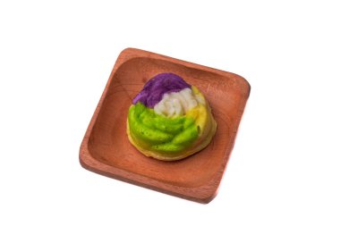 Gül süngeri denen tipik bir Endonezya yemeği.