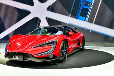 Tayland-27 Mart 2024: Yangwang U9, BYD tarafından 45 Bangkok Uluslararası Otomobil Fuarı 'nda üretilen elektrikli spor otomobil.