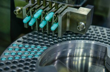 Kapsül ilaç üretim hattı, Endüstriyel ilaç konsepti.