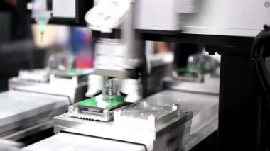 Makine ve teknolojide elektronik devre kartı üretimi