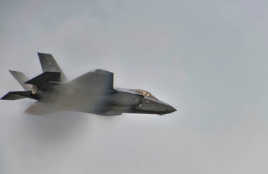 Don Muang Hava Üssü, Bangkok, Tayland, 8 Mart 2025: ABD Hava Kuvvetleri F-35 Demo Ekibi Kraliyet Tayland Hava Kuvvetleri 88. Hava Gösterisinde sahne alacak.