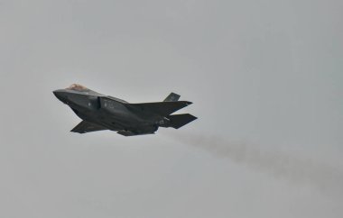 Don Muang Hava Üssü, Bangkok, Tayland, 8 Mart 2025: ABD Hava Kuvvetleri F-35 Demo Ekibi Kraliyet Tayland Hava Kuvvetleri 88. Hava Gösterisinde sahne alacak.