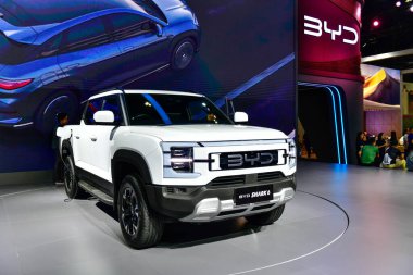 Tayland-26 Mart 2025: BYD Shark 6 DMO Super Hybrid Off-Road Platformu, BYD 'nin 46 Bangkok Uluslararası Otomobil Fuarı' ndaki ilk kamyoneti