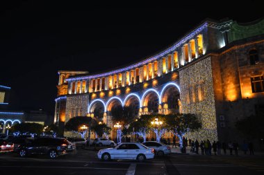 Erivan Cumhuriyet Meydanı ve Noel ağacı. Ermenistan.