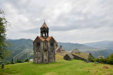 Ermenistan 'daki Haghpat Manastırı' na bakın..
