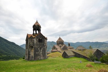 Ermenistan 'daki Haghpat Manastırı' na bakın..