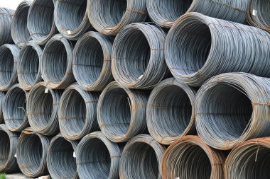 İnşaat alanında çelik tel rulo