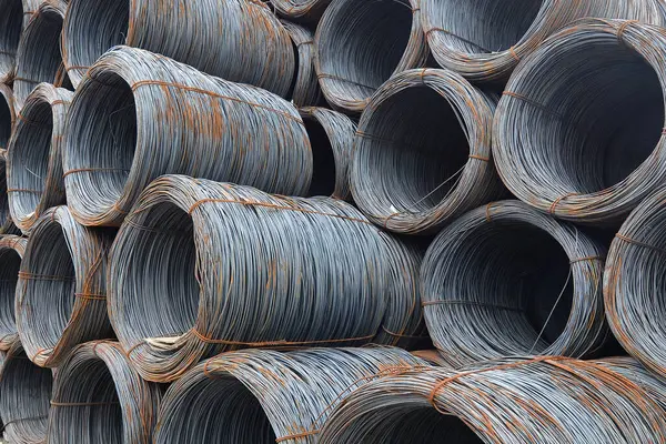 İnşaat alanında çelik tel rulo