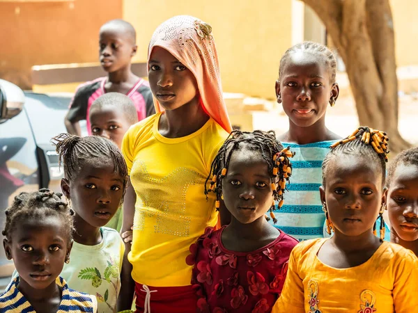 Mbour Senegal December Circa 2020 Група Непізнаних Підлітків Стоять Ігровому Стокова Картинка