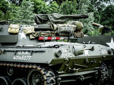 Aziz Michael L 'Eglise, Normandiya, Fransa - 6 Haziran 2023. İkinci Dünya Savaşı anısına. Normandiya Savaşı 'nın kurtuluşu için askeri kampın yeniden yapılandırılması