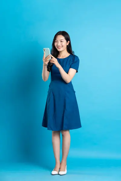 Portrait Beautiful Woman Blue Dress Isolated Blue Background — Stock Photo, Image