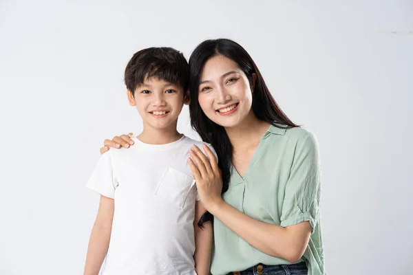 Mother Son Posing White Background — Stock Photo, Image