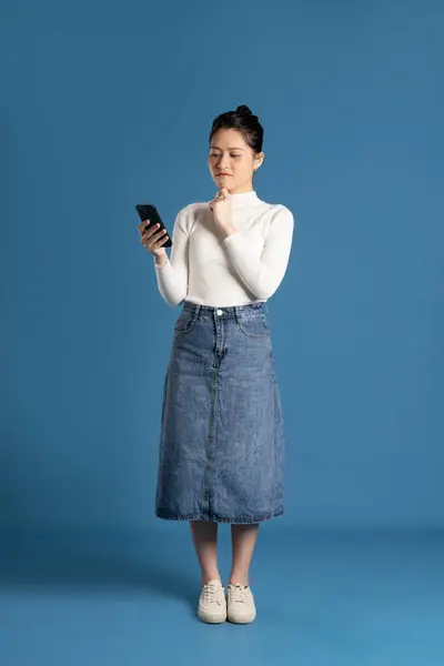 Image Beautiful Asian Woman Posing Blue Background — Stock Photo, Image