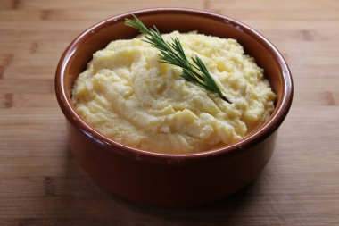 Plat de polenta onctueuse