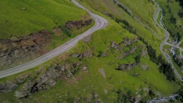 Lotnicze Loty Dronami Nad Transfagarasan Road Położone Alpejskich Pastwiskach Gór — Wideo stockowe