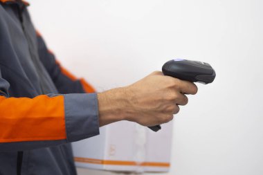 Paket teslimat personelinin işi.