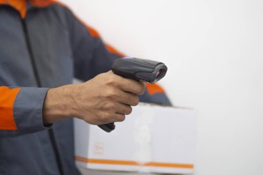 Paket teslimat personelinin işi.