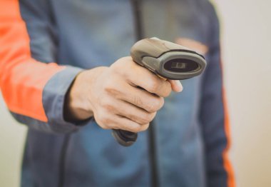 paket teslimat personeli ve çalışma