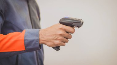 paket teslimat personeli ve çalışma