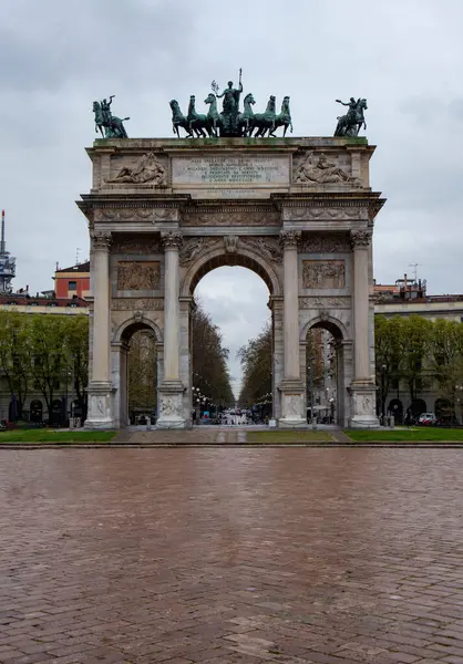 Arco della Pace, Milano şehri, Lombardiya