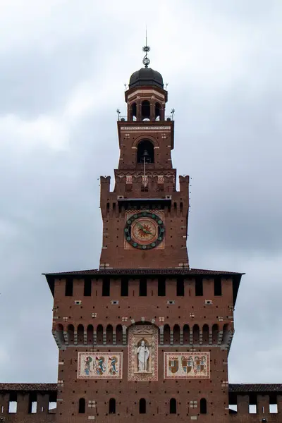 Castello Sforzesco, Milano, Lombardiya