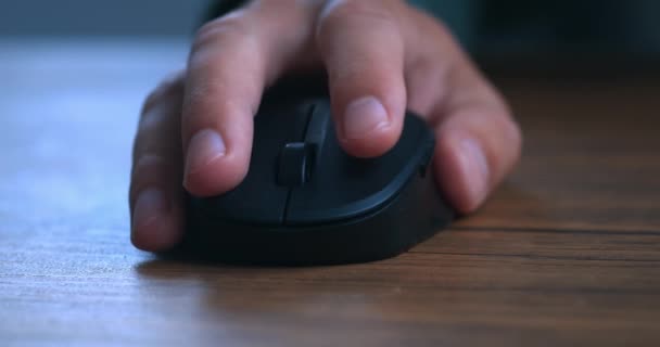 Close Mans Hand Using Black Computer Mouse Wooden Table Closeup — Stock Video