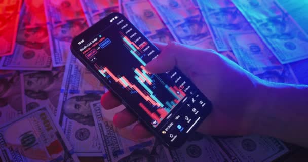 Crypto Trader Investor Broker Holding Using Smartphone App Analyzing Financial — Stockvideo