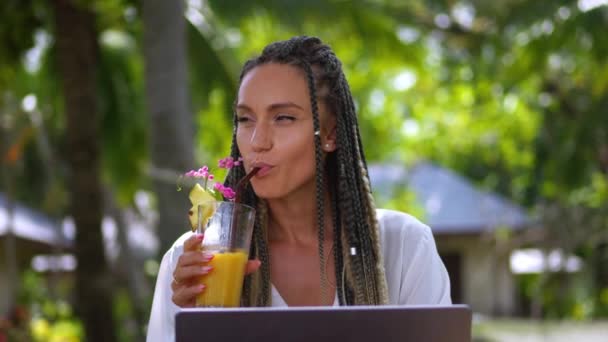 Close Young Woman Tourist Drinking Mango Fresh Enjoying Chilling Vacation — Stock video