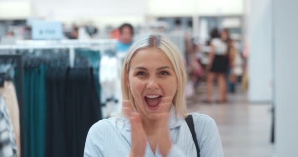 Portrait Emotional Woman Clothes Boutique Clapping Hands Rejoicing Strong Vivid — Stock Video