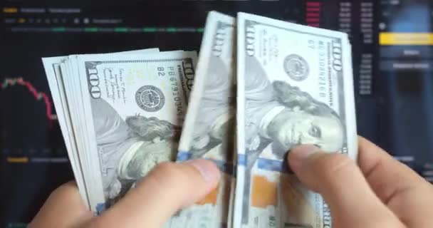 Las Manos Del Hombre Cerca Contando Montones Billetes Dólar Dedos — Vídeo de stock