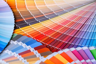 Boya sesi seçmek için renk tekerleği