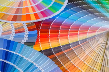 Boya sesi seçmek için renk tekerleği