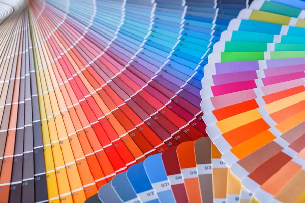 Boya sesi seçmek için renk tekerleği