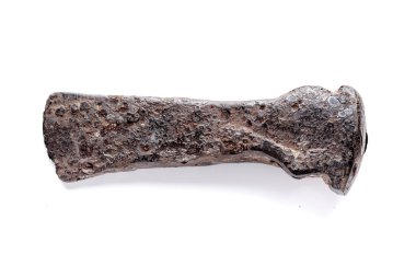 Tarih öncesi demir balta. Viking baltası. Doğu Avrupa, Kievan Rusçası. Eser, arkeolojik keşifler, hazine ve sanat eserleri arayışı.