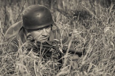 19 Ekim 2008, Kiev, Ukrayna. Dövüş gösterileri, 2. Dünya Savaşı. Wehrmacht - Alman ordusu askerleri ve makineleri.